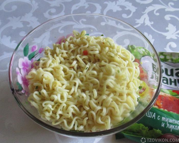 
                            Лапша &laquo;Биг Ланч&raquo; с тушёной курицей и луком
                         - отзывы