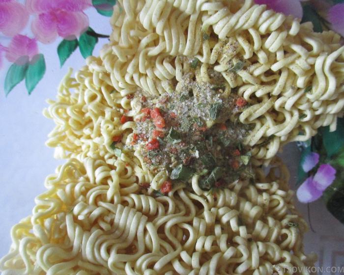 
                            Лапша &laquo;Биг Ланч&raquo; с тушёной курицей и луком
                         - отзывы